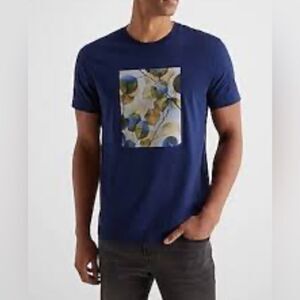 NWT Express Round Foliage Graphic T-Shirt- Size XL